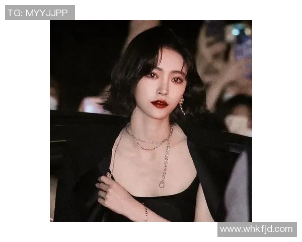 足球明星穿搭风格解析女生时尚搭配灵感推荐